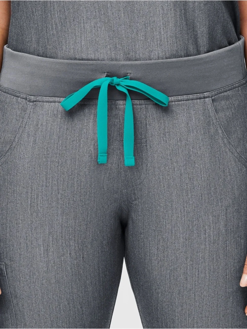 FIGS Kade Cargo Scrub Pants in Graphite - size (S)